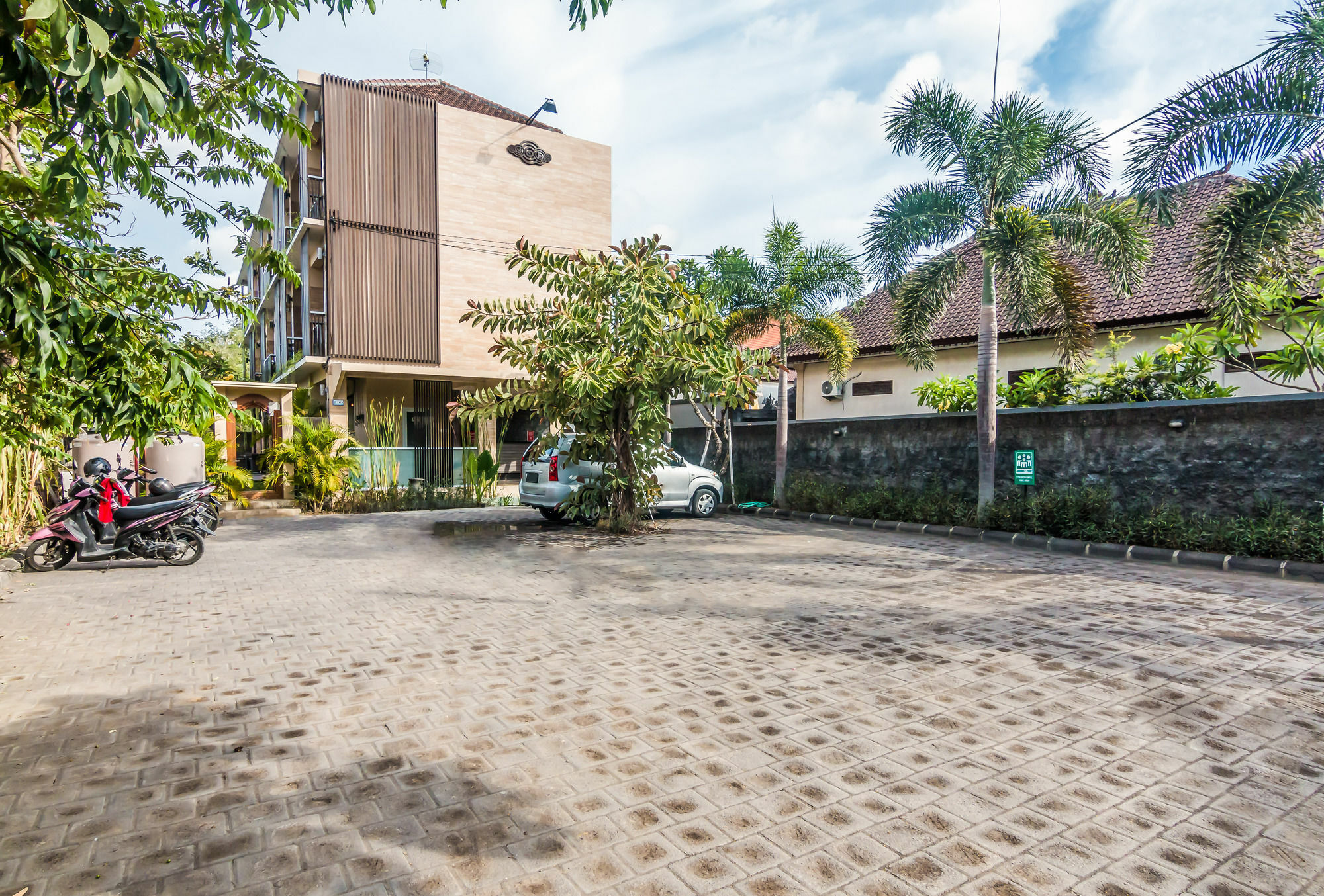 Zen Rooms Basic Jimbaran Taman Mulia Εξωτερικό φωτογραφία